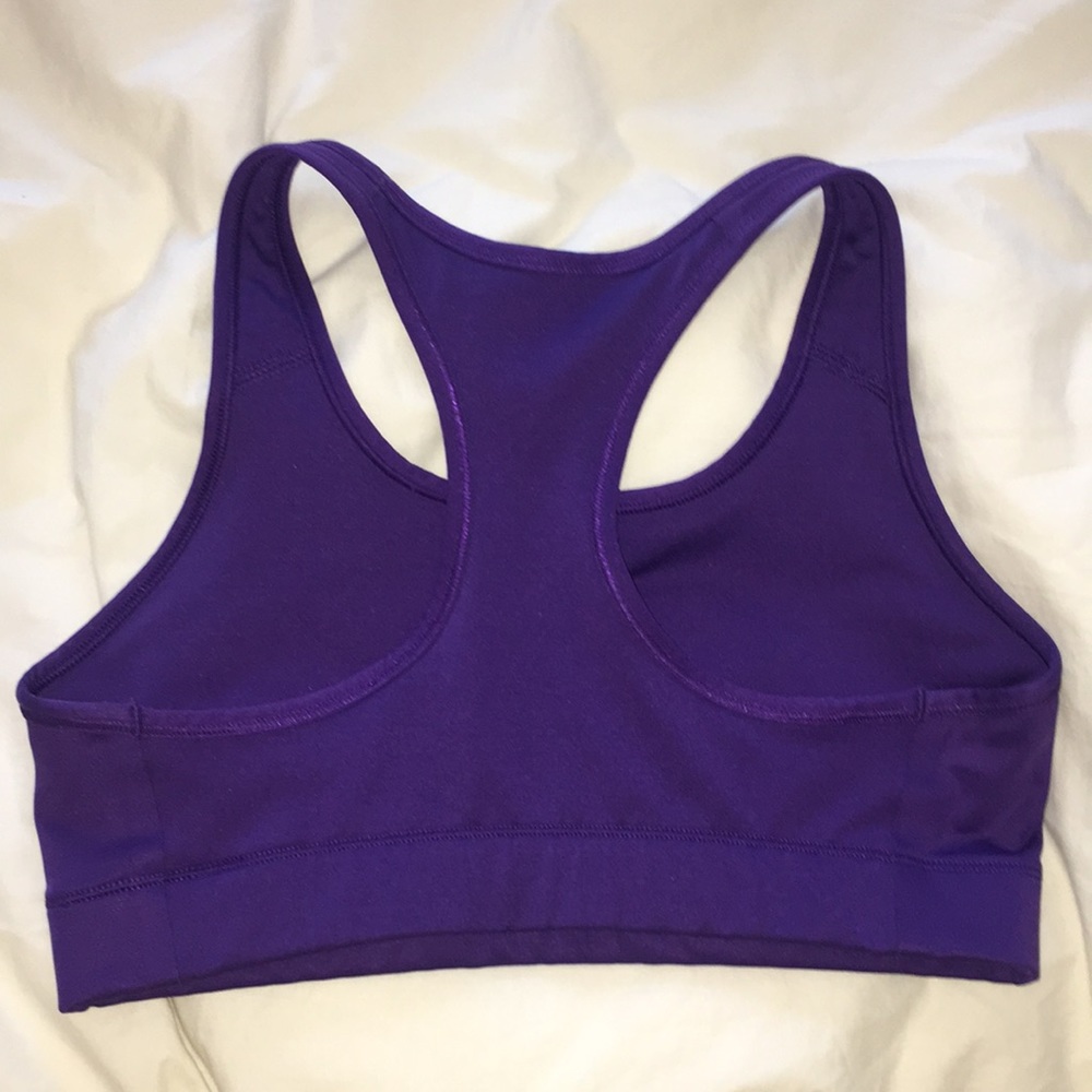 Nike Razorback Sportsbra - Picture 2 of 2